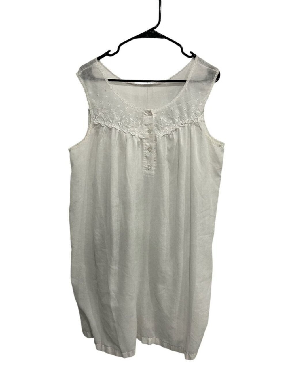 Womens XL White Cotton Blend Eyelet Lace Button Nightgown Cottagecore Coastal